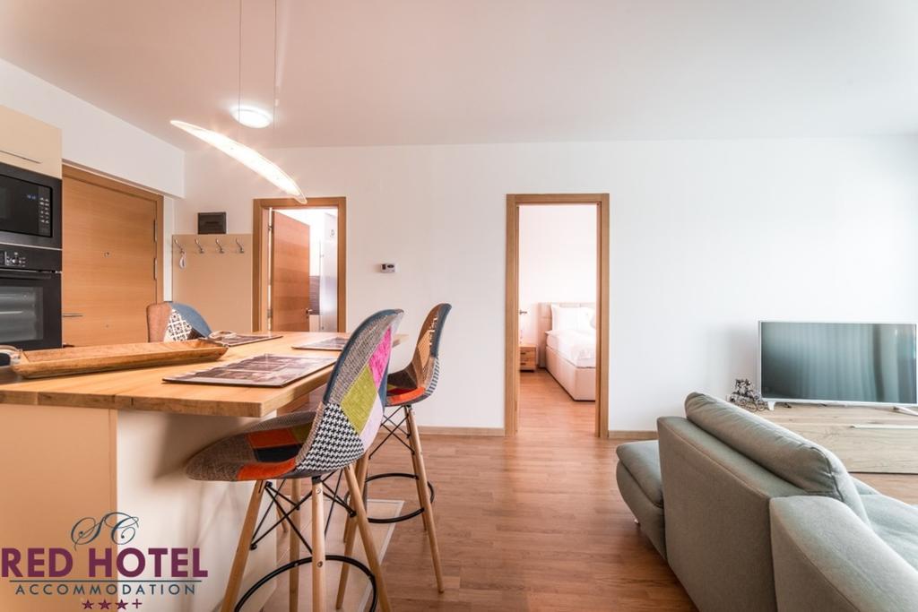 Red Hotel Accommodation Cluj-Napoca Exterior photo